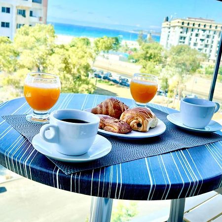 Modern Elegance With Sea Views In Central Tangier - Steps To Beach, Train And Attractions! Luaran gambar