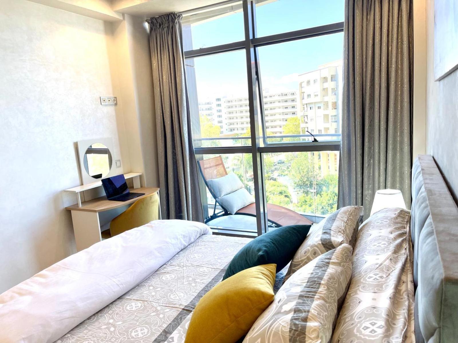 Modern Elegance With Sea Views In Central Tangier - Steps To Beach, Train And Attractions! Luaran gambar